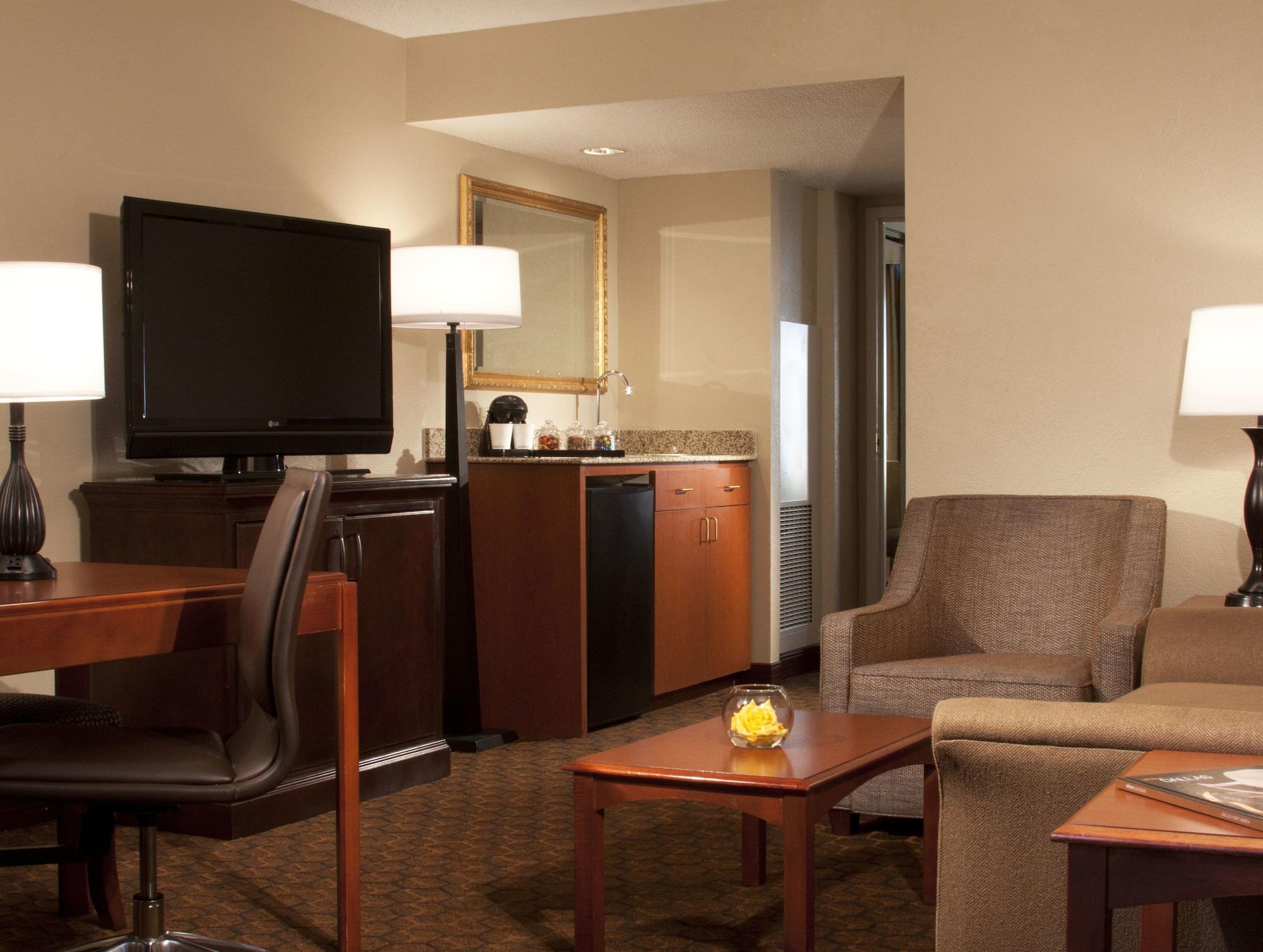 Embassy Suites By Hilton Dallas Near The Galleria Exteriér fotografie