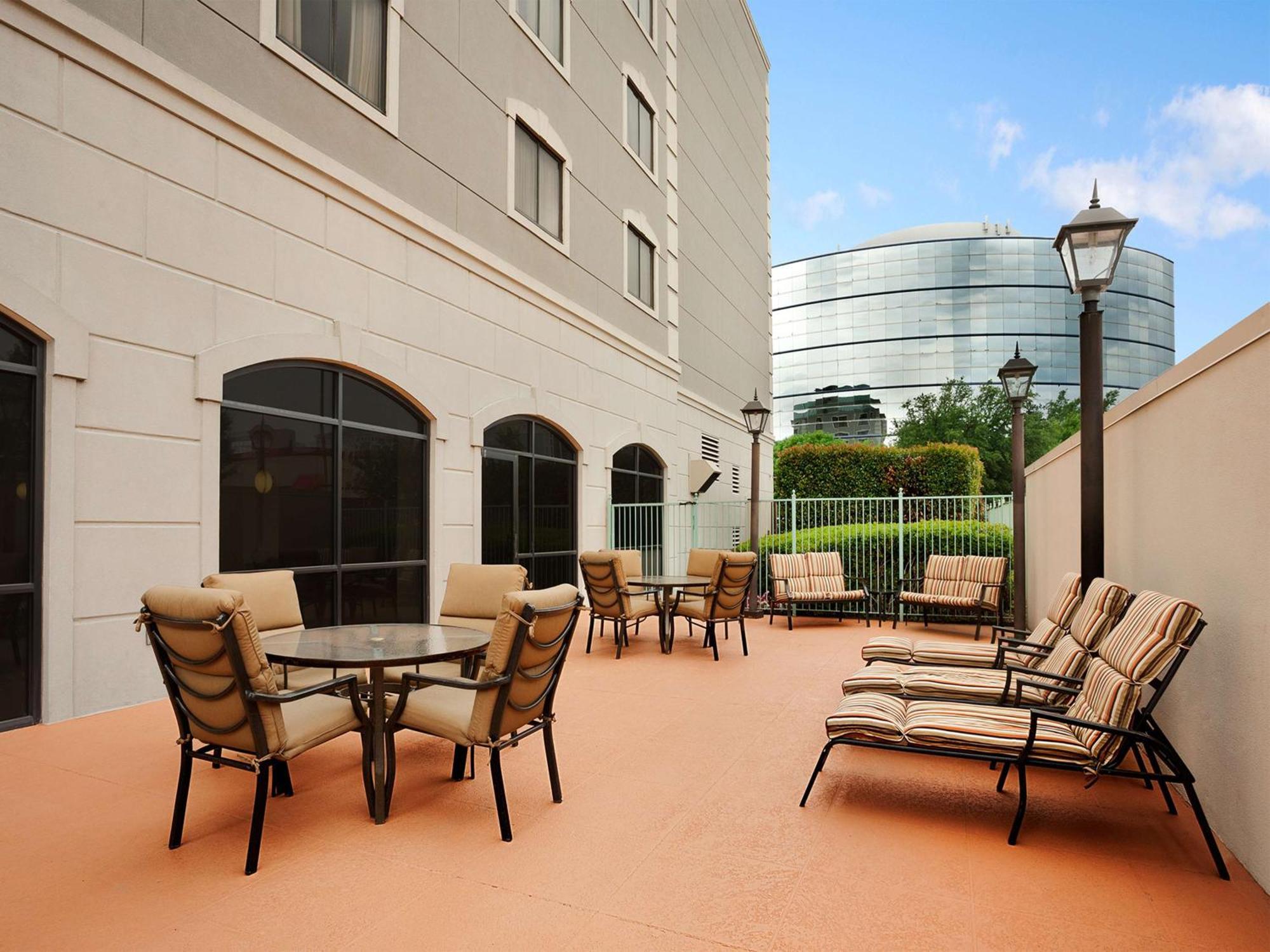 Embassy Suites By Hilton Dallas Near The Galleria Exteriér fotografie