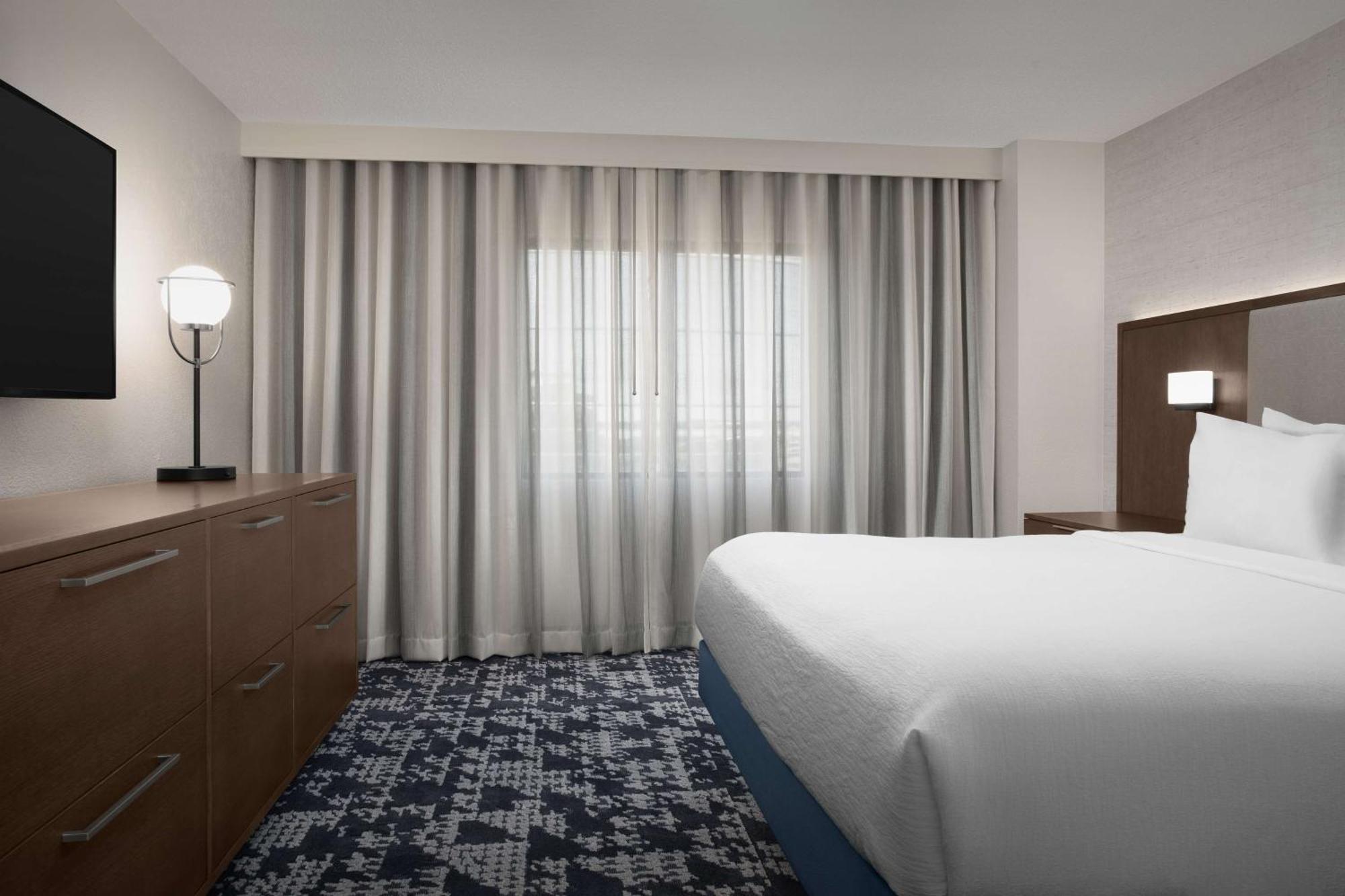 Embassy Suites By Hilton Dallas Near The Galleria Exteriér fotografie