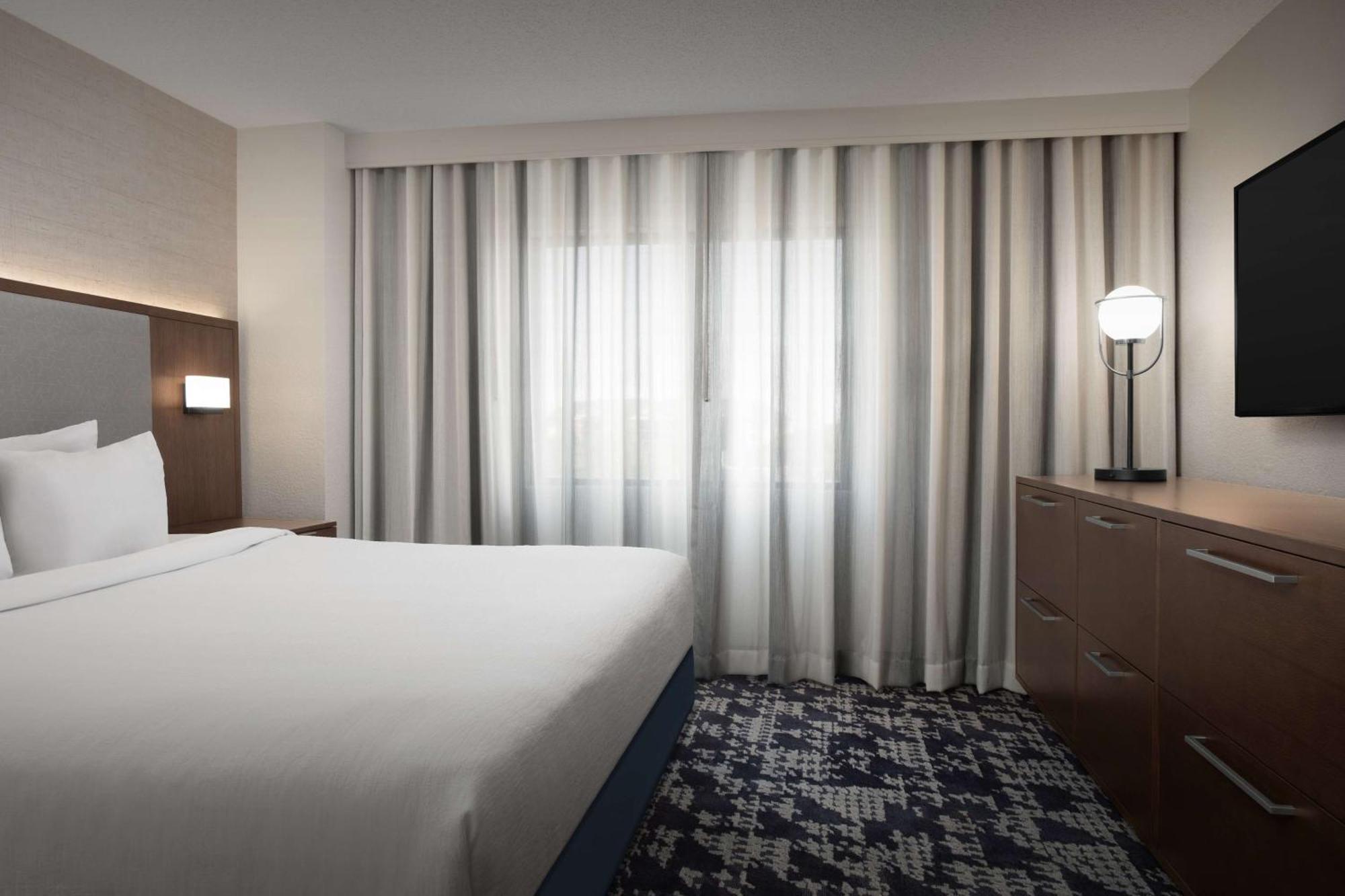 Embassy Suites By Hilton Dallas Near The Galleria Exteriér fotografie