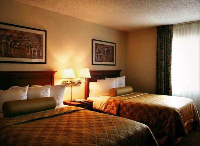 Embassy Suites By Hilton Dallas Near The Galleria Pokoj fotografie